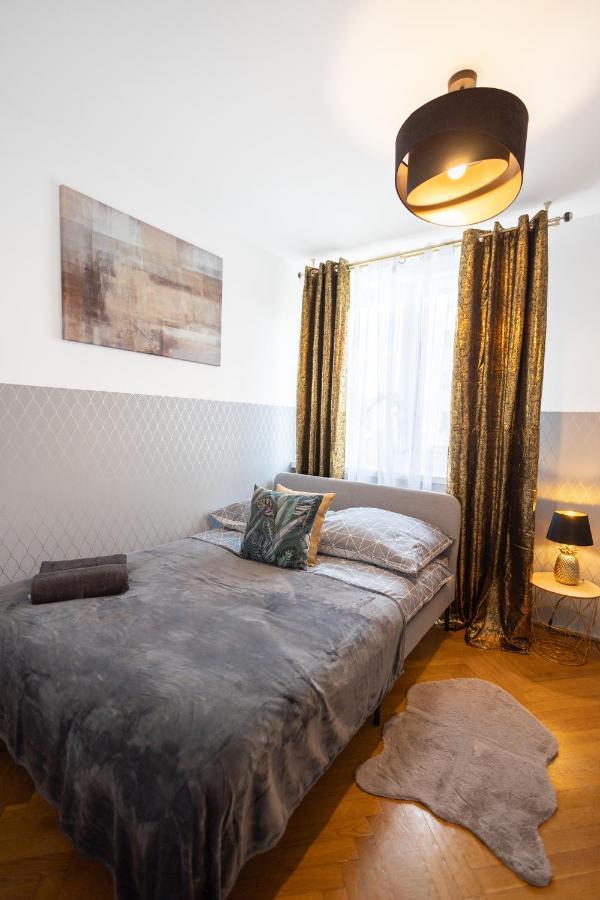 ורשה Clicktheflat Stawki Apart Rooms מראה חיצוני תמונה