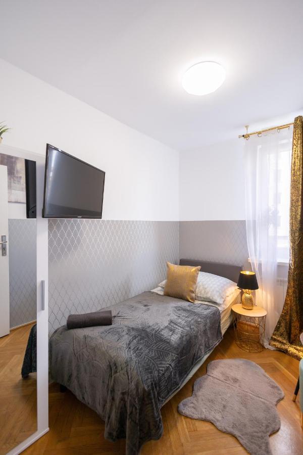 ורשה Clicktheflat Stawki Apart Rooms מראה חיצוני תמונה
