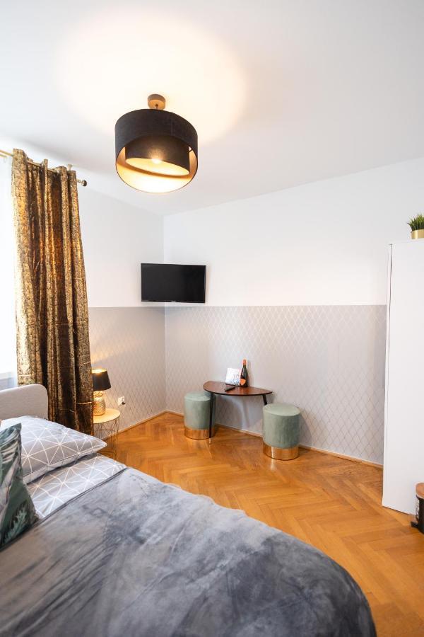 ורשה Clicktheflat Stawki Apart Rooms מראה חיצוני תמונה
